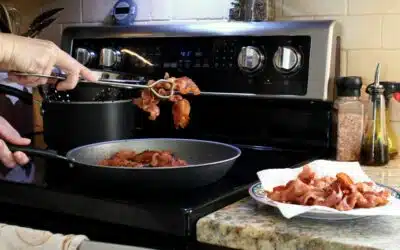 How to Degrease Kitchen Cabinets