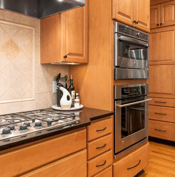 Cabinet Refacing vs. Painting: What Should You Do?