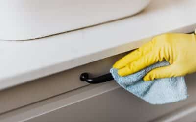 Can You Clean Kitchen Cabinets with Dawn Dish Soap?