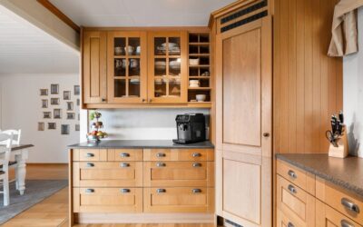Kitchen Remodel with Oak Cabinets: How to Modernize Oak (and When to Replace It)