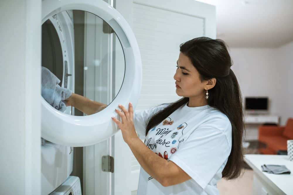 Should Laundry Room Cabinets Match Kitchen Cabinets? Expert Guide to Coordinating Cabinets